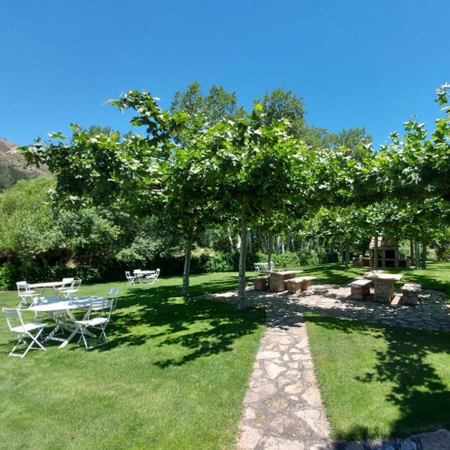 Hotel Ribera Del Corneja Navacepedilla de Corneja エクステリア 写真