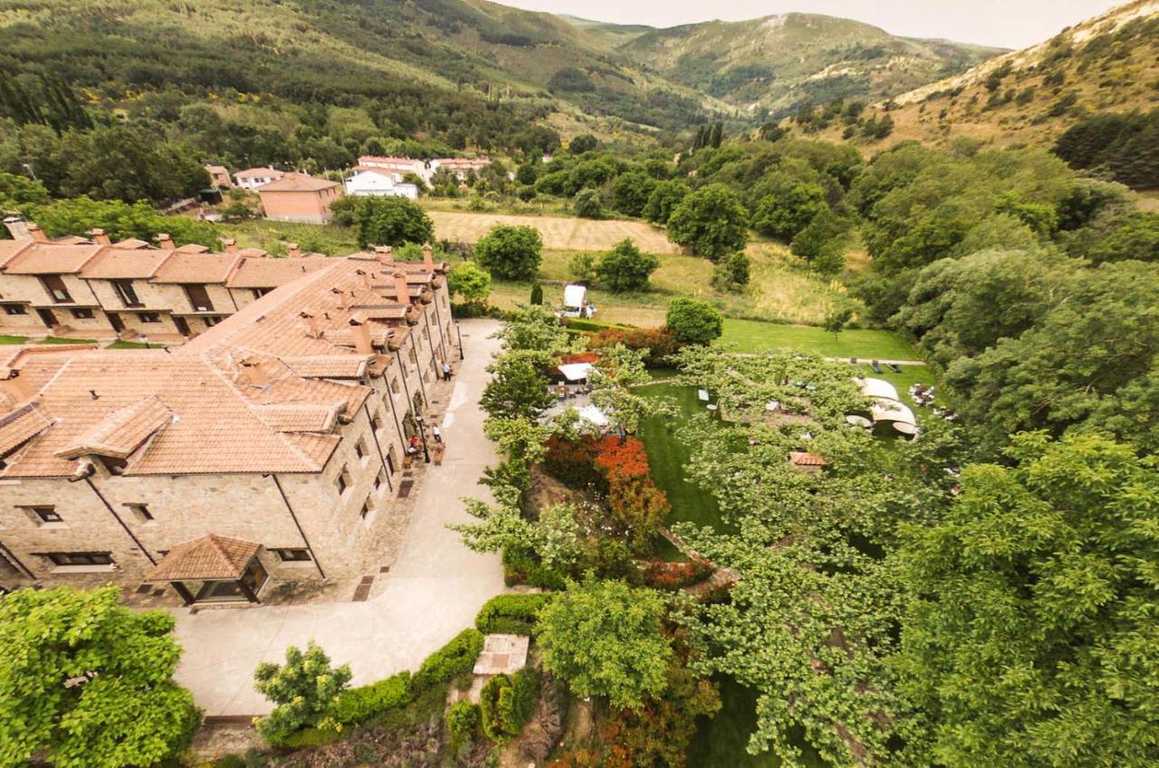 Hotel Ribera Del Corneja Navacepedilla de Corneja エクステリア 写真